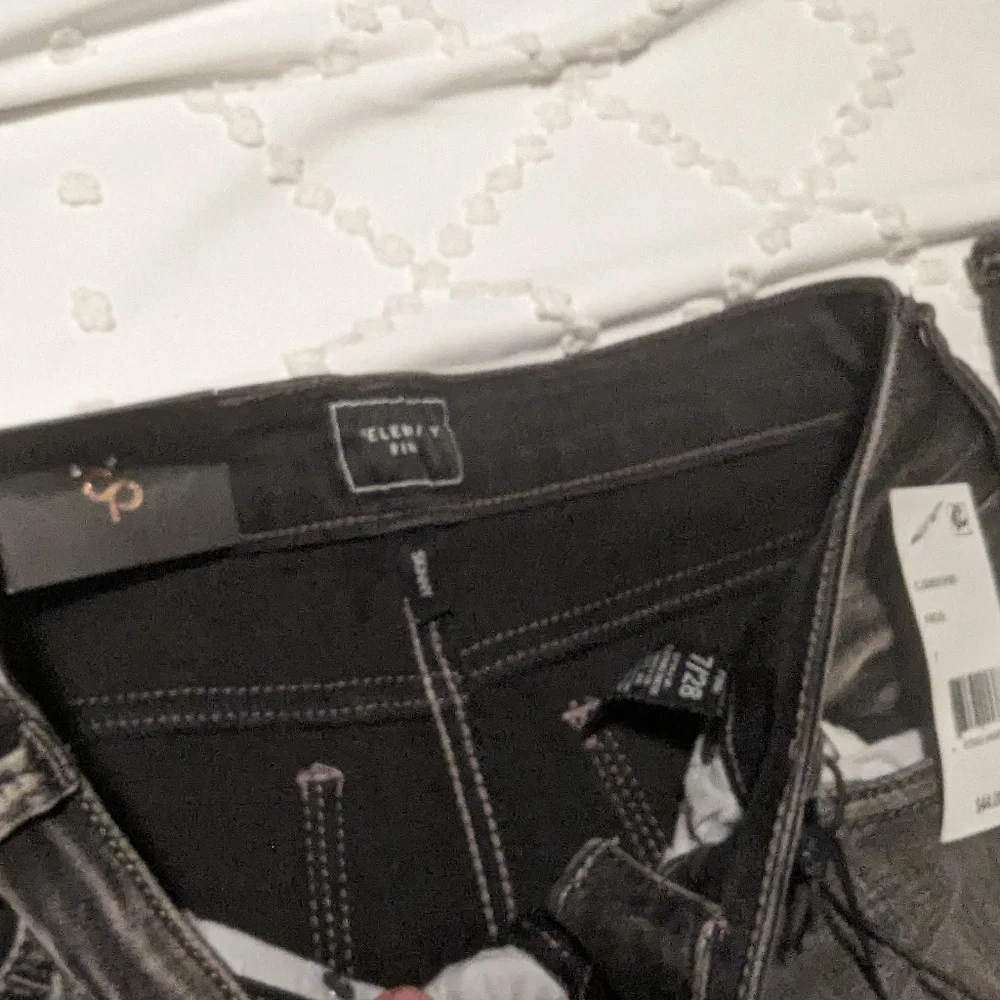 NWT Celebrity Pink Women's Jeans / Jeggings - Picture 4 of 7